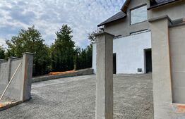 Casa 4 camere 255 mp zona Barnova