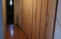 Apartament de 3 camere, decomandat, 72 mp, zona Nicolina 1