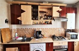 Apartament de 3 camere, 67 mp, decomandat, etaj intermediar, Alexandru cel Bun