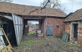Casa de vanzare, 4 camere, 140 mp - in Costiu 
