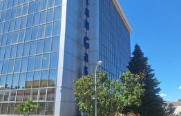 Clădire de birouri / spații comerciale, 2165 mp, zona Lugoj 