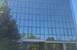 Clădire de birouri / spații comerciale, 2165 mp, zona Lugoj 