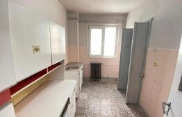 Apartament de vanzare - 3 camere – zonă centrală, Strada Nicolae Bălcescu