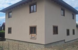 Casa de vacanta, 175 mp, Lacul Surduc