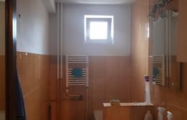Apartament de 3 camere, 75 mp, etaj 2, zona Rogerius