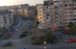 Apartament de trei camere, 69 mp, etaj 7, zona B-dul Decebal