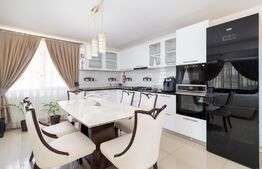 Oportunitate!!Vila de vanzare la Baile 1 Mai!!