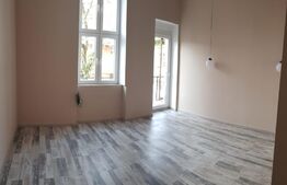 Apartament 4 camere dispus pe 3 nivele, 105 mp, zona Ultracentrala