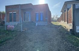 Casa 4 camere, 200mp utili, Exterior Vest 