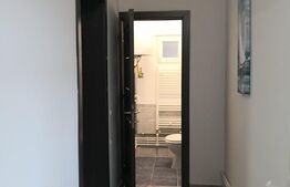 Apartament la casa, 3 camere, zona Centrala