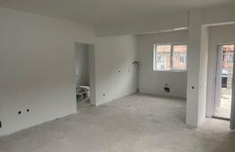 Casa 4 camere, 80 mp, zona Nord-Vest 