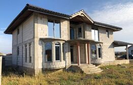 Casa NOUA, 4 camere, 223mp, zona Centura 