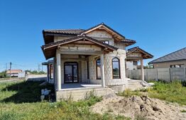 Casa NOUA, 4 camere, 223mp, zona Centura 