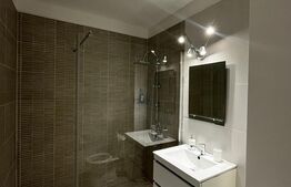 Apartament de 3 camere, decomandat, Prima Nufarul