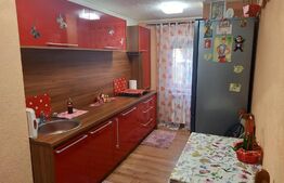 Apartament 3 camere, 65mp, decomandat, zona Decebal