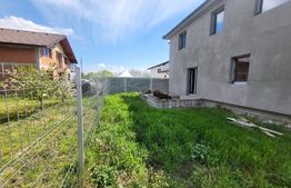 Casă la roșu 143 mp semifinisata P+E Sânmartin în cartier nou cu teren 300 mp