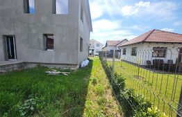 Casă la roșu 143 mp semifinisata P+E Sânmartin în cartier nou cu teren 300 mp