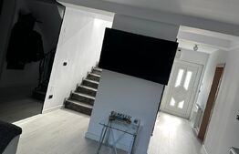 Casa superba, cu 3 dormitoare, 2 livinguri, zona 1 Mai