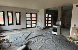 Casă 5 camere în roșu P+E, 215 mp, teren 1005 mp, Episcopia Bihorului