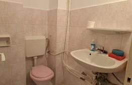 Apartament de 4 camere, 76 mp, etaj intermediar, zona Lacul Rosu
