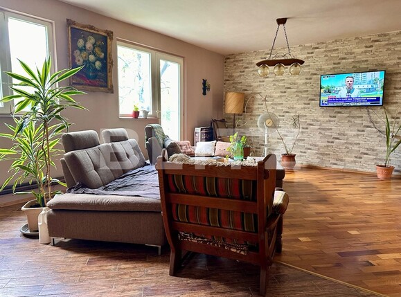 Casa de vânzare 4 camere Central - 121066CV | BLITZ Oradea | Poza1