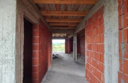 Casa de vanzare in Paleu,Langa Hexxol