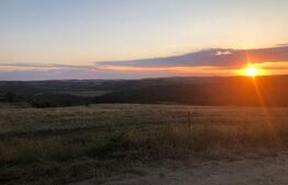 Casă nouă mediteraneană pasivă în natură cu 3 camere de 105 mp utili, teren de 630 mp și drum privat