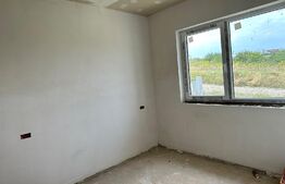 Casă 4 cam. în Cihei satul vechi cu apă, curent, gaz și canalizare pe stradă teren 540 mp