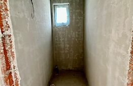 Casă 4 cam. în Cihei satul vechi cu apă, curent, gaz și canalizare pe stradă teren 540 mp