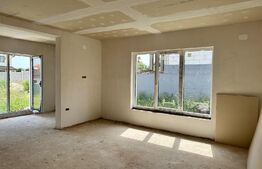 Casă 4 cam. în Cihei satul vechi cu apă, curent, gaz și canalizare pe stradă teren 540 mp