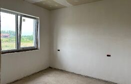 Casă 4 cam. în Cihei satul vechi cu apă, curent, gaz și canalizare pe stradă teren 540 mp