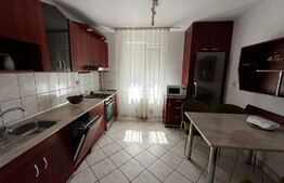 Apartament de 3 camere, 76 mp, decomandat, zona Ramada