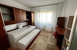 Apartament de 3 camere, 76 mp, decomandat, zona Ramada