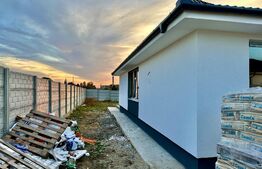 Casă nouă în Oncea cu 3 cam, living, 2 băi la stadiu de semifin.