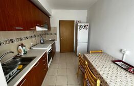 Apartament de 3 camere, 2 bai, decomandat, Iosia