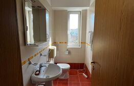 Apartament de 3 camere, 2 bai, decomandat, Iosia