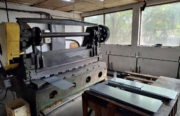 Hala industriala cu afacere la cheie inclus in pret!