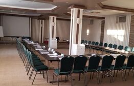 Hotel 4 stele, 36 de camere, centru SPA, teren de 4800 mp