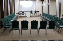 Hotel 4 stele, 36 de camere, centru SPA, teren de 4800 mp