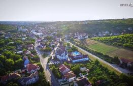 Hotel 4 stele, 36 de camere, centru SPA, teren de 4800 mp