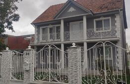 Casa 170mp exclusivista in Girisu de cris