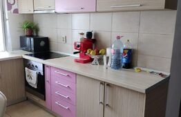Apartament 3 camere decomandat, cu parcare, Nufarul