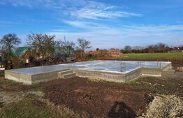 Casa in constructie la 15 km de Oradea 