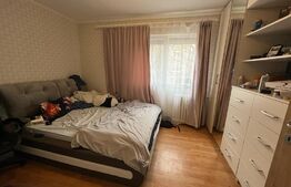 Apartament 4 camere, decomandat, Nufarul