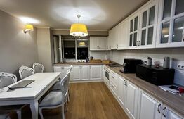 Apartament de 2 dormitoare si 2 bai, decomandat, 75 mp, Cantemir