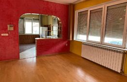 Vând Casă în Oraș cu Curte Proprie și Toate Utilitățile - zona Velența