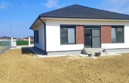 Casa familiala in Santadrei cu suprafata utila 107 mp si teresn 540