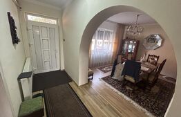 Casa cu 4 camere zona Rogerius