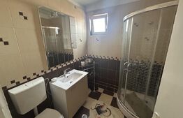 Casa cu 4 camere zona Rogerius