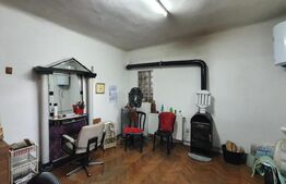 Casă renovabilă cu curte individuală, 70 mp utili, 184 mp teren, zona Cetate